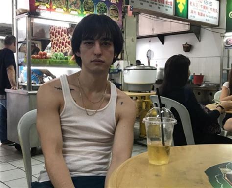 joji dating|Joji: 23 facts about the Glimpse of Us singer you need。